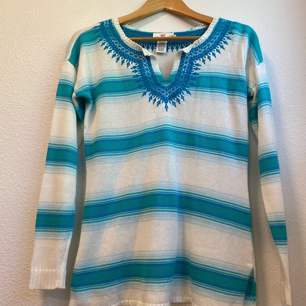 Vineyard Vines V-Neck Embroidered Tunic Top
